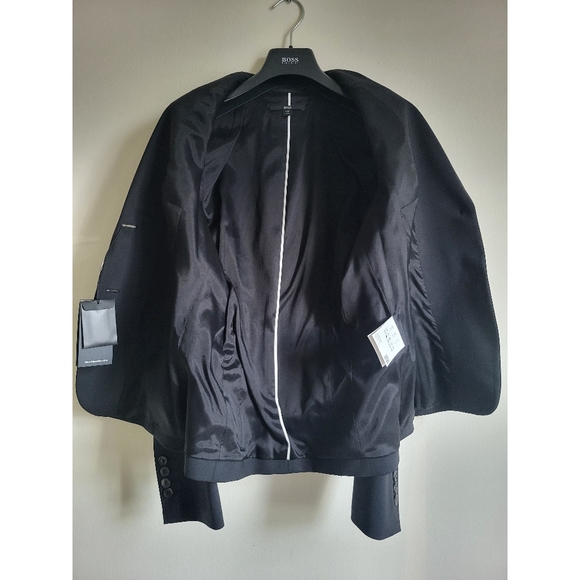 Brand New Hugo Boss Women's Jannami Blazer, Stretch Wool, Black, Size 0 - Picture 3 of 4